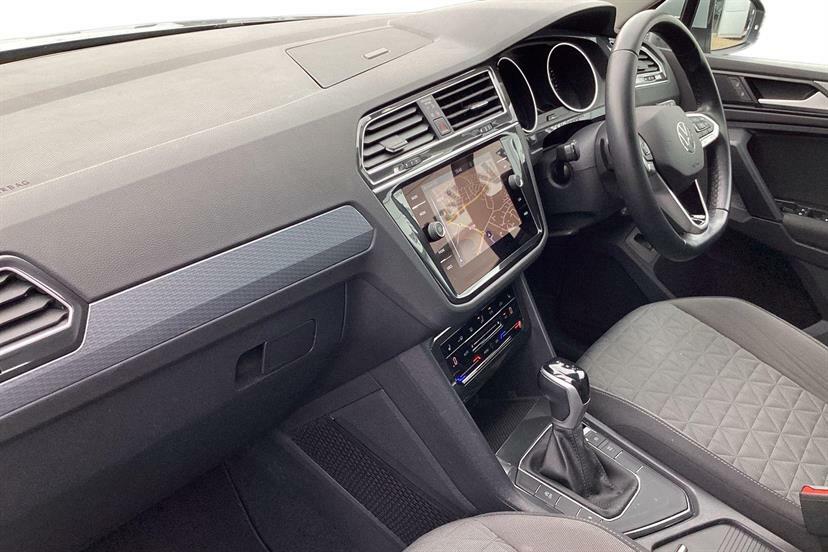 Volkswagen Tiguan 1.5 Tsi 150 Life Dsg EN72OYW Silver #2