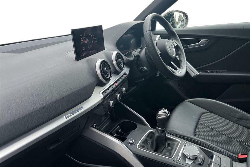 Audi Q2 35 Tfsi S Line Black #2