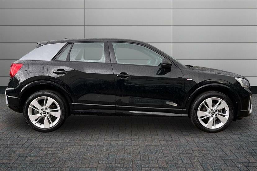 Audi Q2 35 Tfsi S Line Black #4