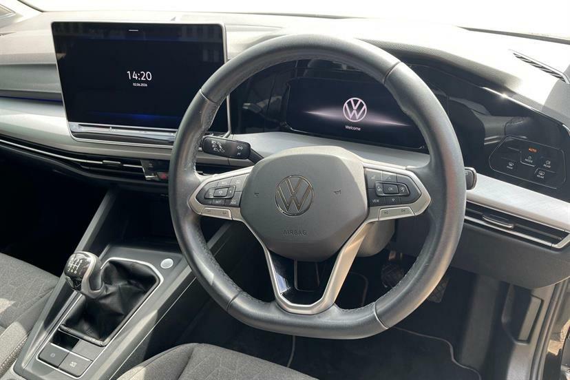 Volkswagen Golf 1.5 Tsi 150 Match AK24WSL Black #6