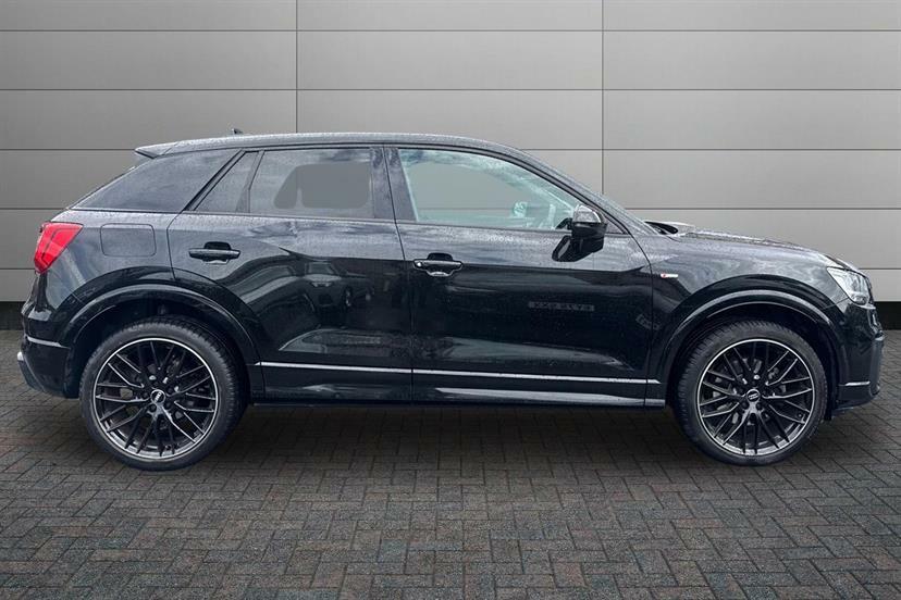 Audi Q2 35 Tfsi Black Edition S Tronic Black #4