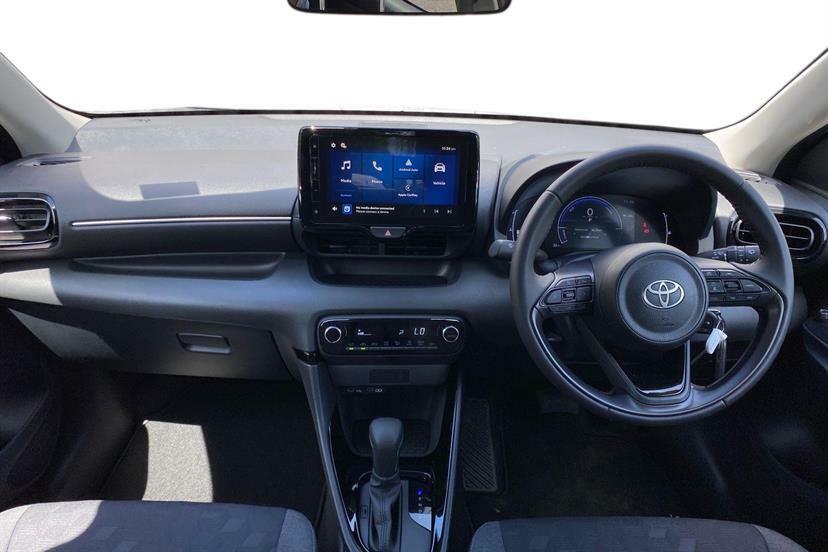 Toyota Yaris 1.5 Hybrid Design Cvt FN26LTX Grey #4