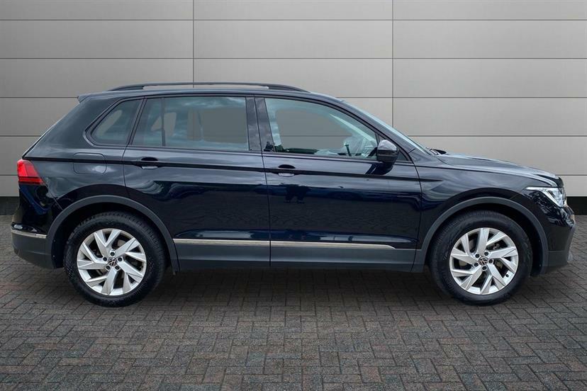 Volkswagen Tiguan 1.5 Tsi 150 Life Black #4