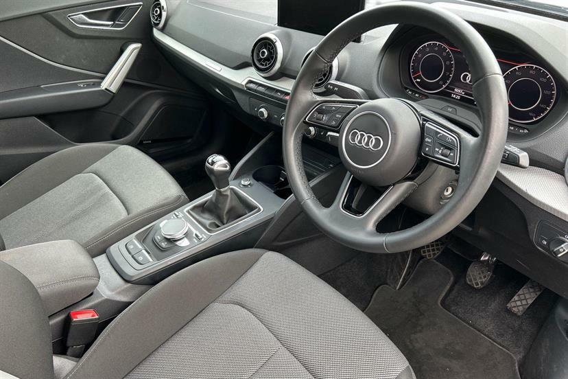 Audi Q2 35 Tfsi Sport Cs LS23MUU Black #6