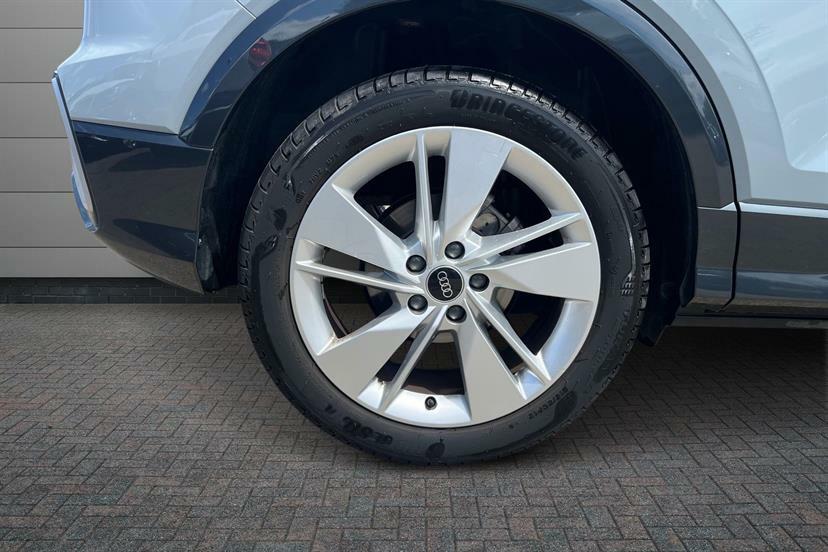 Audi Q2 30 Tfsi S Line Grey #4