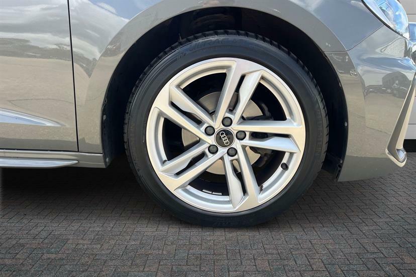 Audi A1 30 Tfsi 110 S Line S Tronic LT72KXO Grey #5