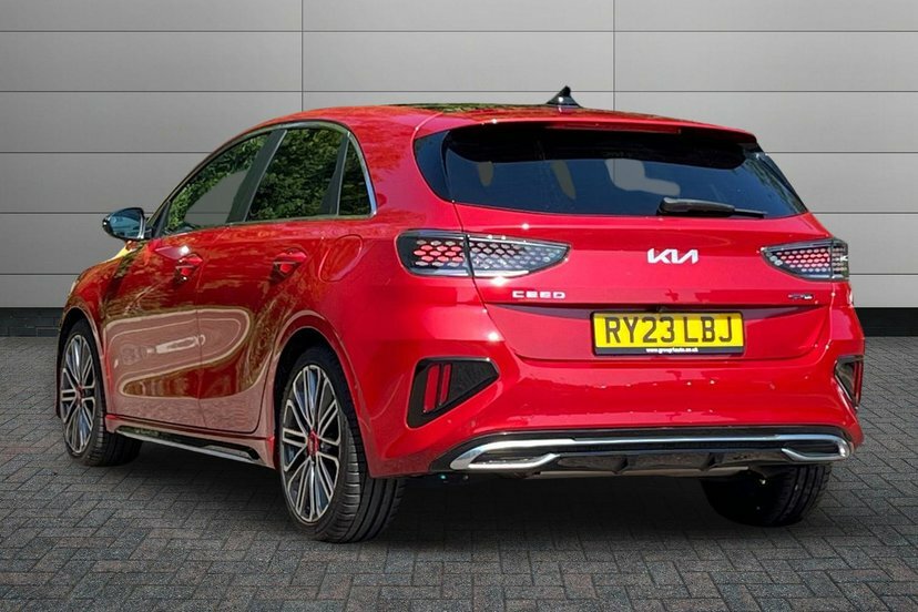 Kia Ceed 1.5 T-gdi Gt-line S Hatchback Dct 158 RY23LBJ Red #3