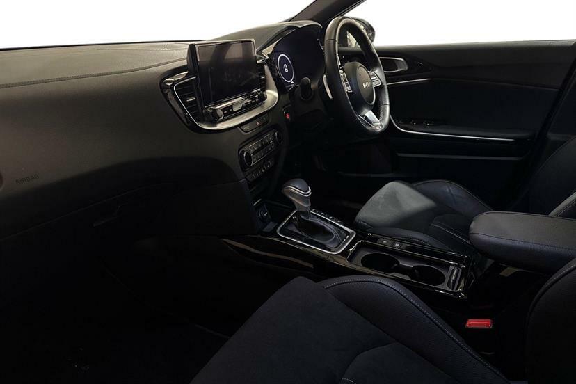 Kia Ceed 1.5T Gdi Isg Gt-line S RY23LBJ Red #2