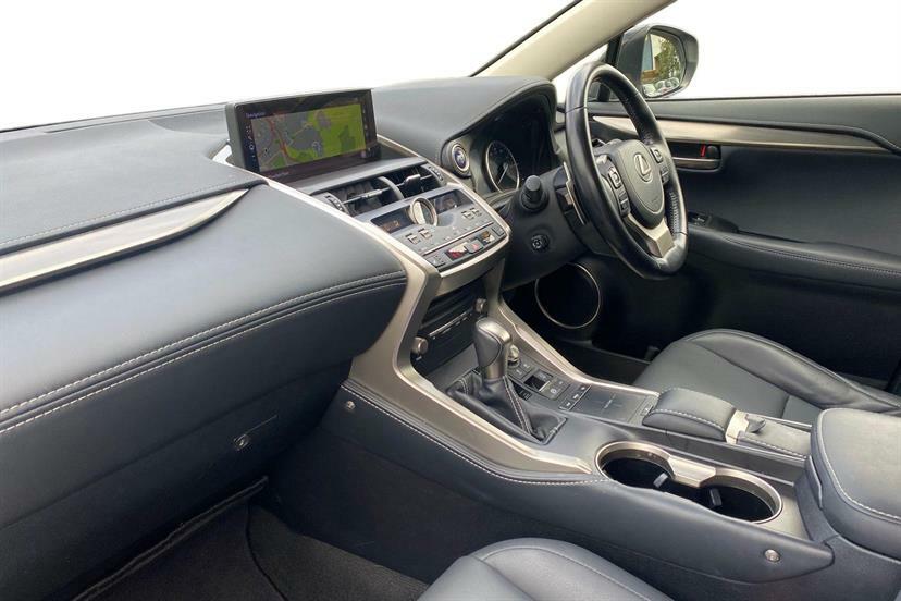 Lexus NX 300H 2.5 Cvt Premium Pack White #2
