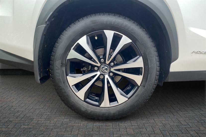 Lexus NX 300H 2.5 Cvt Premium Pack White #5