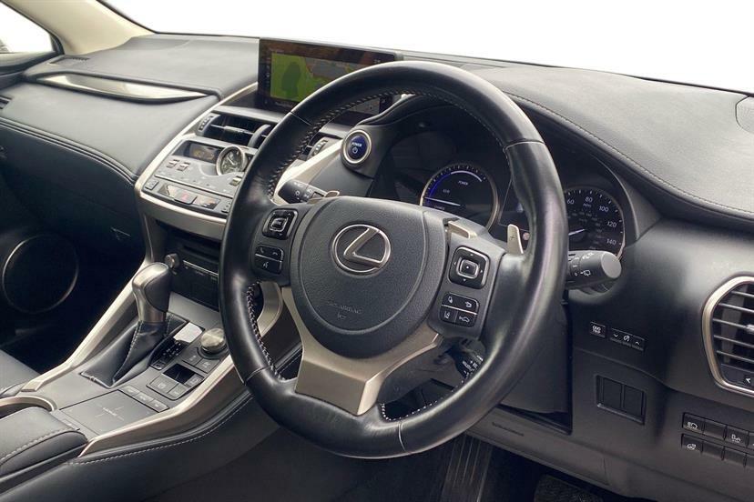 Lexus NX 300H 2.5 Cvt Premium Pack White #6