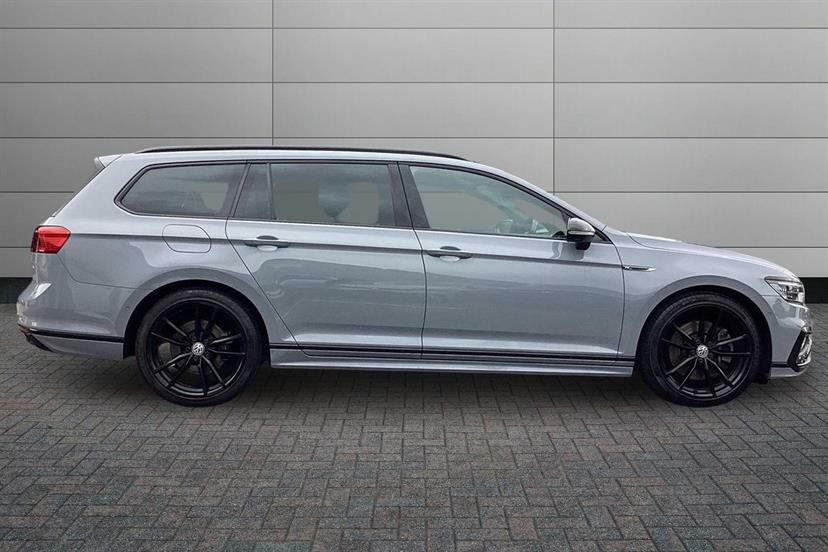 Volkswagen Passat 2.0 Tdi Evo Se Nav Estate Euro 6 Red #4