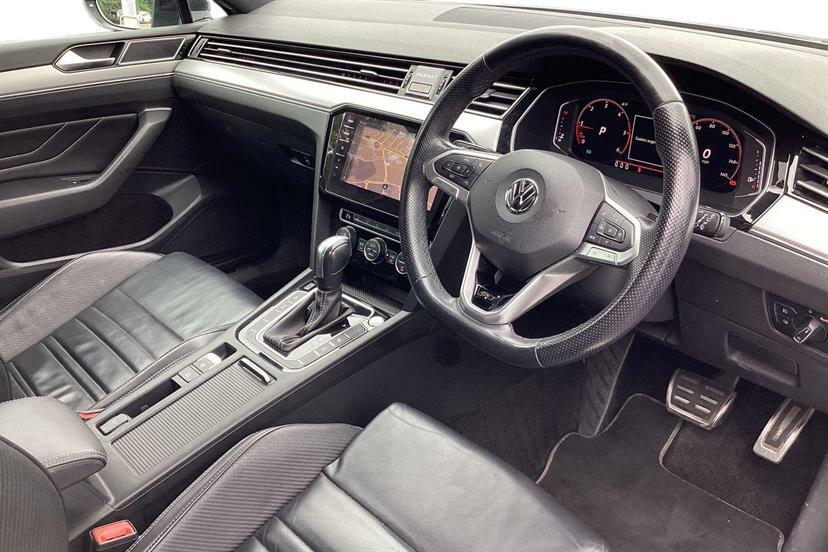 Volkswagen Passat 2.0 Tdi Evo Se Nav Estate Euro 6 Red #6