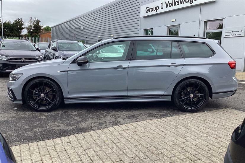 Volkswagen Passat 2.0 Tdi Evo Se Nav Estate Euro 6 Red #15