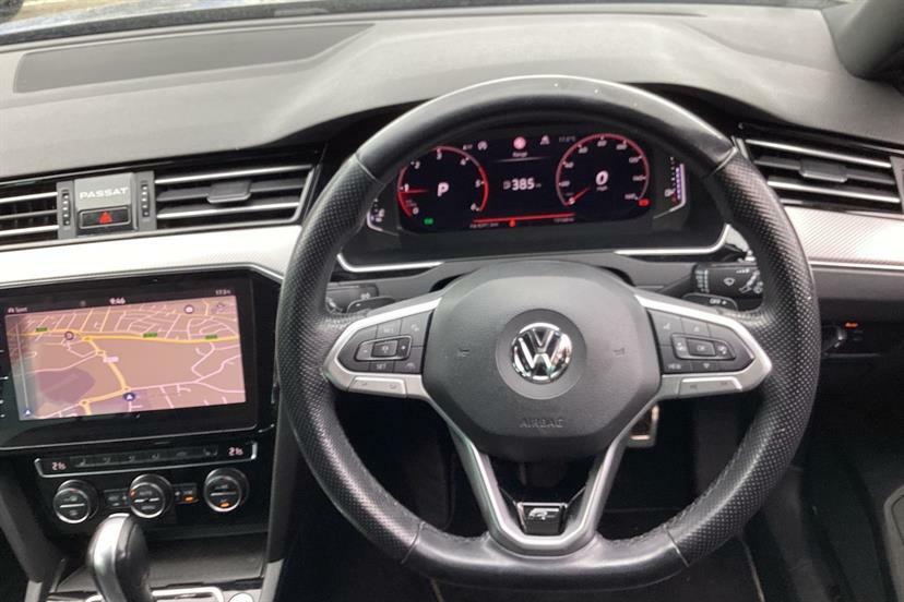 Volkswagen Passat 2.0 Tdi Evo Se Nav Estate Euro 6 Red #24