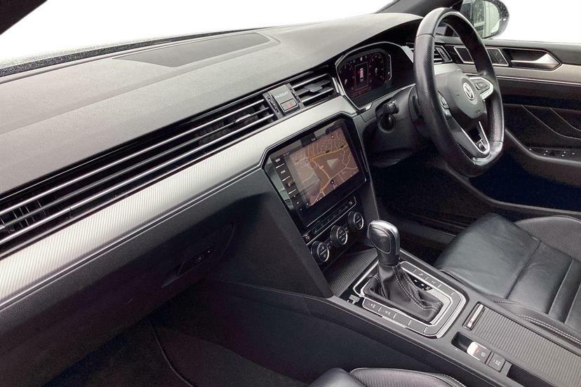 Volkswagen Passat 2.0 Tdi Evo Se Nav Estate Euro 6 Red #2