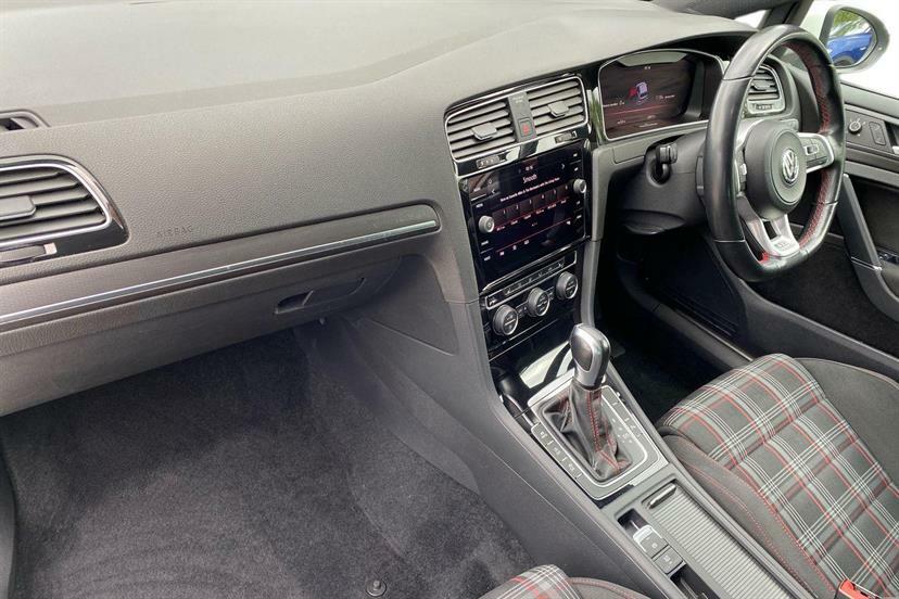 Volkswagen Golf 2.0 Tsi 245 Gti Performance Dsg AE70WPY White #2