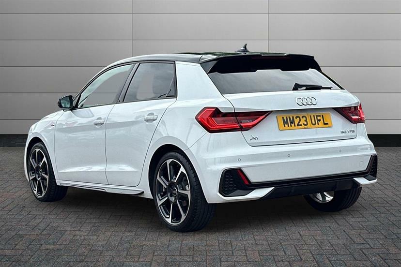 Audi A1 30 Tfsi 110 Black Edition S Tronic MM23UFL White #3