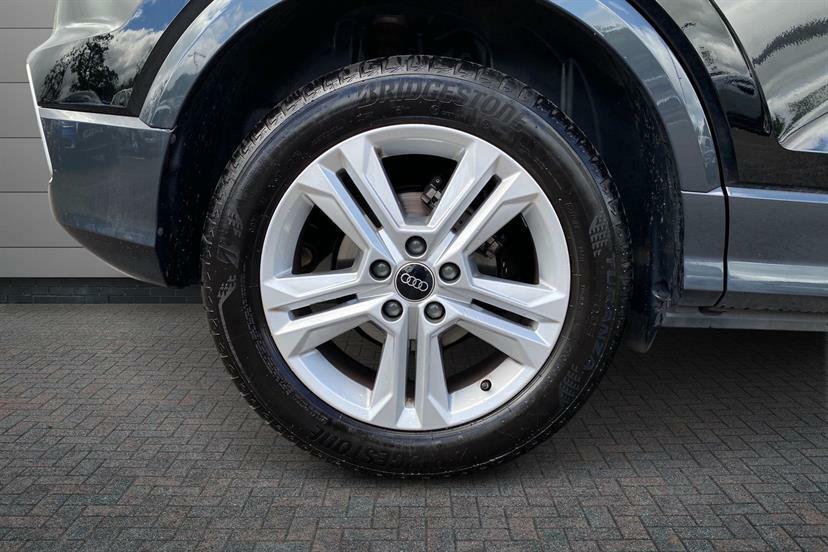 Audi Q2 30 Tfsi 116 Sport DA25XCJ Black #5