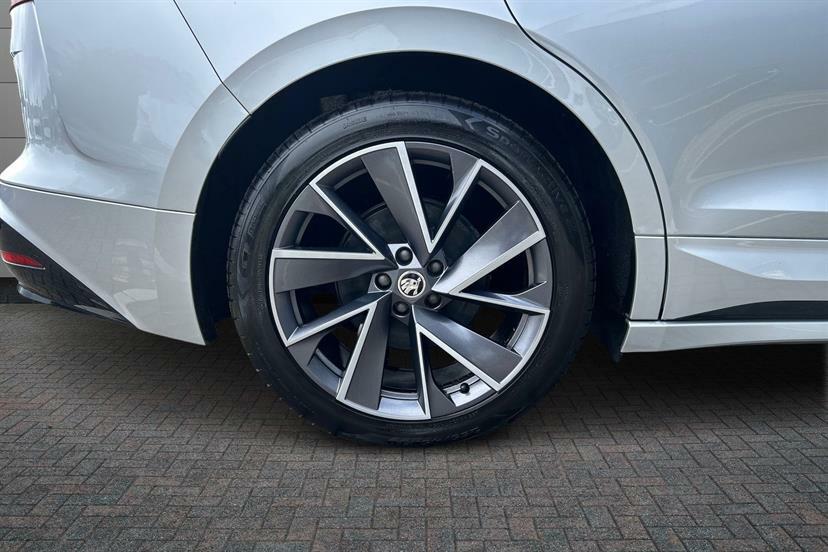 Skoda ENYAQ 150Kw 80 Sportline 82Kwh Silver #5