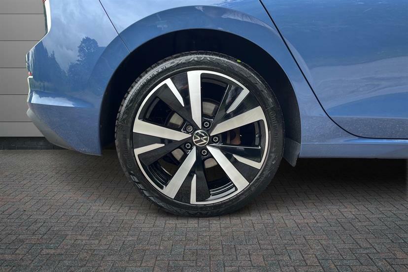 Volkswagen Golf 1.5 Etsi 150 Match Dsg GV24KMO Blue #5