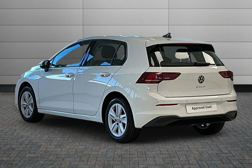 Volkswagen Golf 1.5 Tsi Life Hatchback 115 Ps White #3