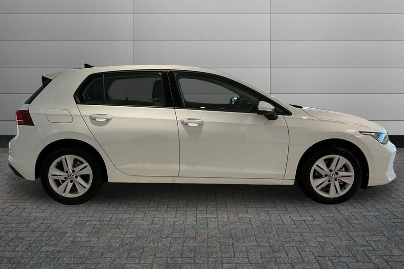 Volkswagen Golf 1.5 Tsi Life Hatchback 115 Ps White #4