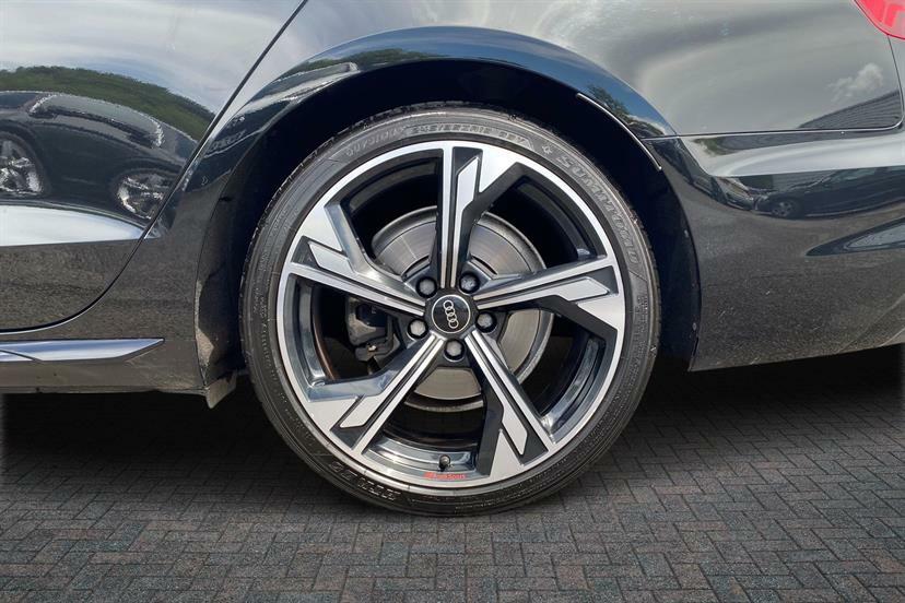 Audi A4 35 Tfsi Black Edition S Tronic Comfortsound WT72EDF Black #5