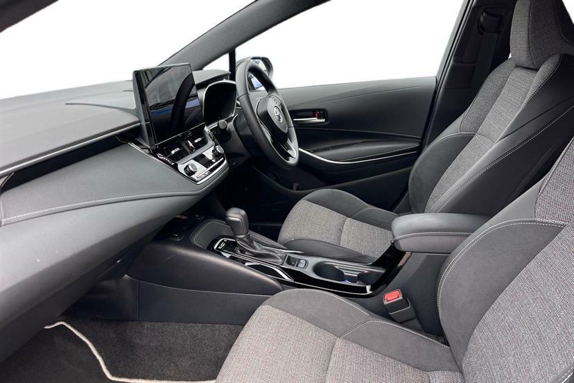 Toyota Corolla 1.8 Hybrid Design Cvt Black