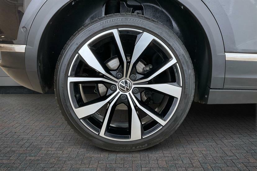 Volkswagen T-Roc 1.0 Tsi Style KJ73ETE Black #4