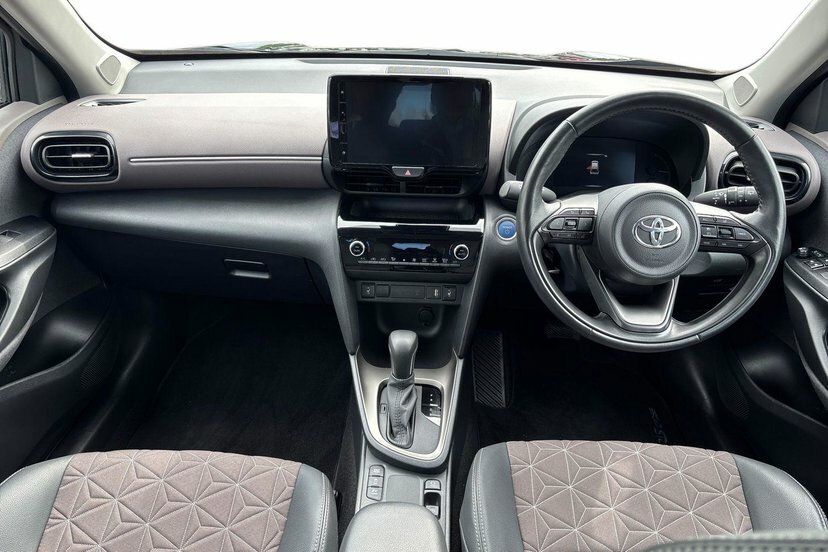 Toyota Yaris Cross 1.5 Vvt-h Excel Suv Hybrid E-cvt 116 P RE24LCZ Black #5