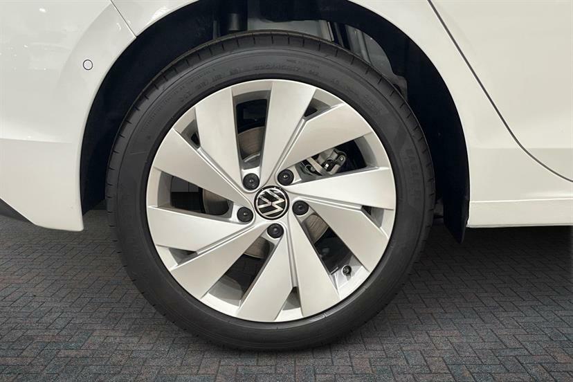 Volkswagen Golf 1.5 Tsi Match LY75GZH White #5