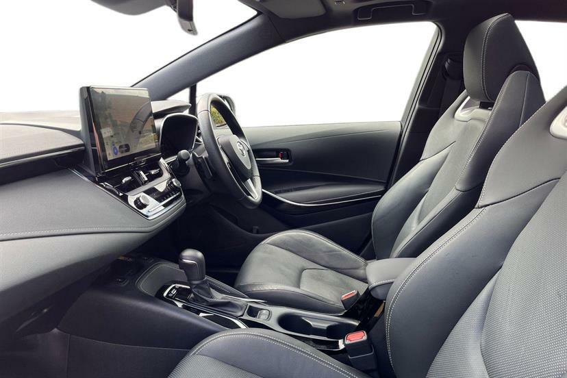Toyota Corolla 2.0 Hybrid Excel Cvt Panoramic Roof White #2