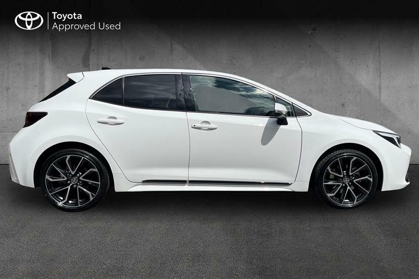 Toyota Corolla 2.0 Hybrid Excel Cvt Panoramic Roof White #4