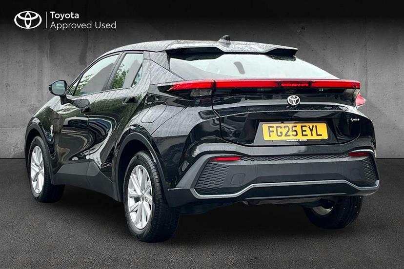 Toyota C-Hr 1.8 Hybrid Icon Cvt FG25EYL Black #2