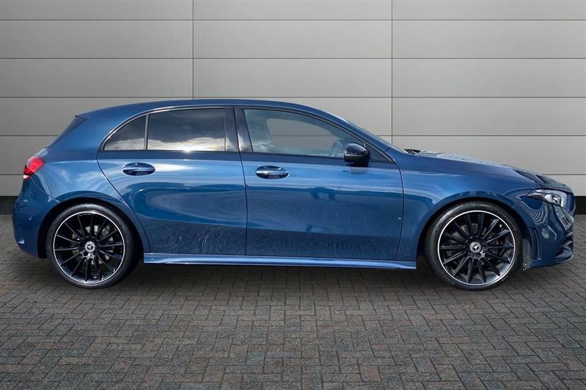 Mercedes-Benz A Class A200 Amg Line Premium Plus Night Edition Blue #3