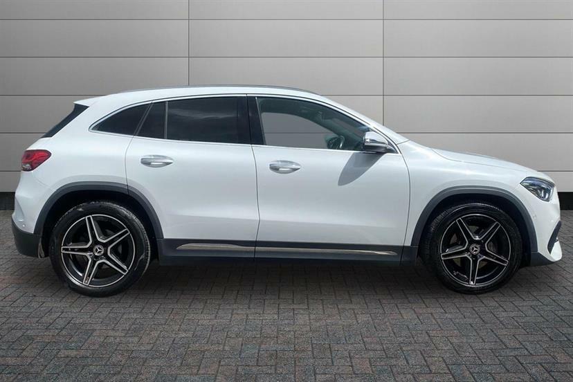 Mercedes-Benz GLA Class 200 Amg Line Premium KN23WWX White #3