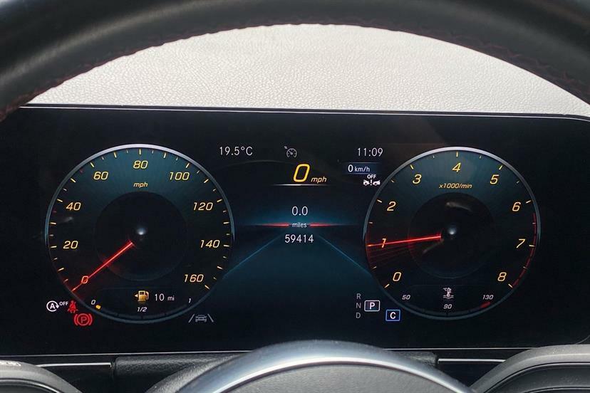 Mercedes-Benz GLA Class 200 Amg Line Premium KN23WWX White #6