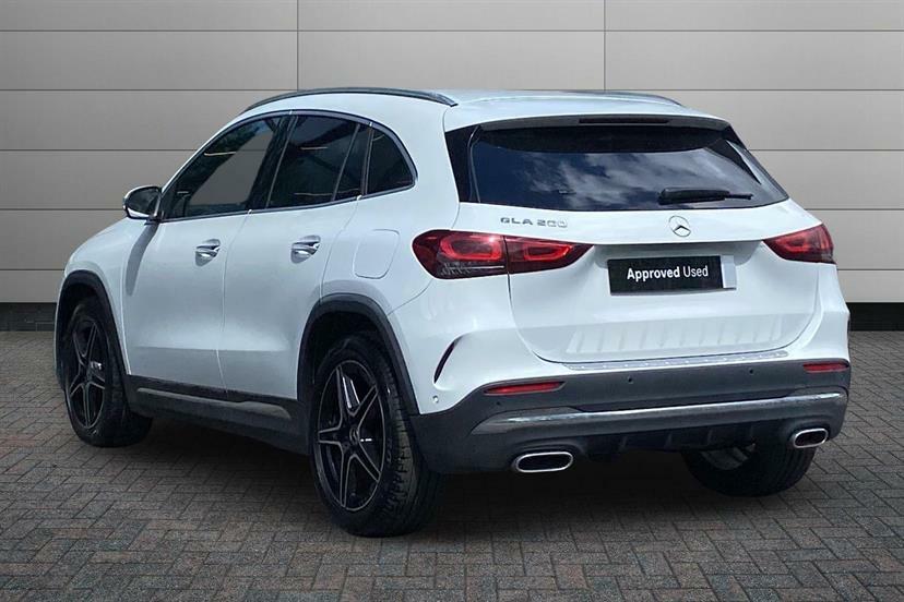 Mercedes-Benz GLA Class 200 Amg Line Premium KN23WWX White #2