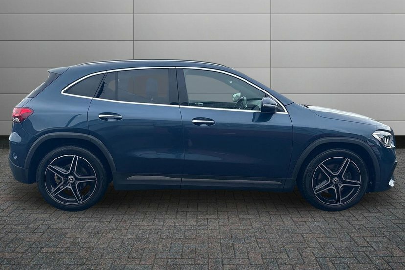 Mercedes-Benz GLA Class 1.3 Gla200 Amg Line Premium Suv 7G-dc KM23JNK Blue #3
