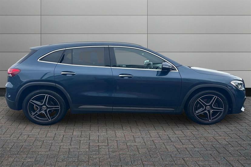 Mercedes-Benz GLA Class 200 Amg Line Premium KM23JNK Blue #3
