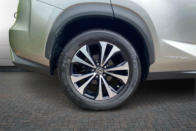 Lexus NX 300H 2.5 Cvt Sport Pack8 Nav White #5