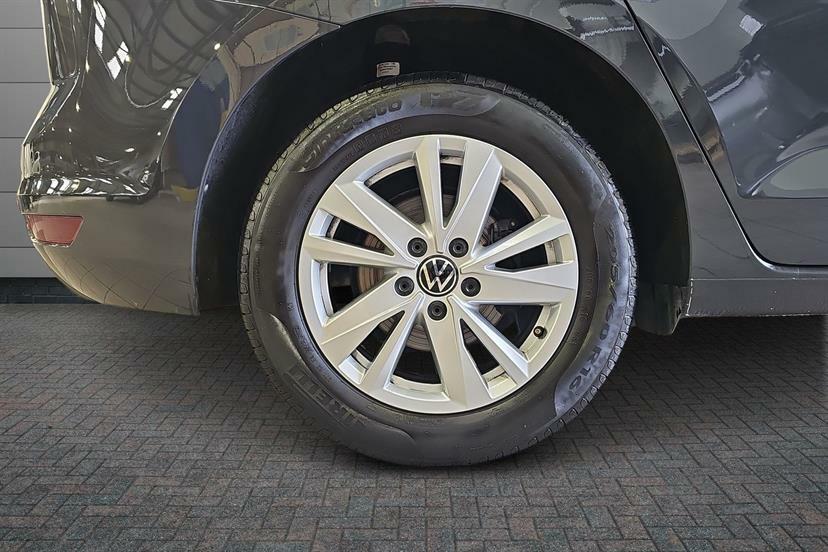 Volkswagen Touran 1.5 Tsi Evo Se Family Dsg Grey #5
