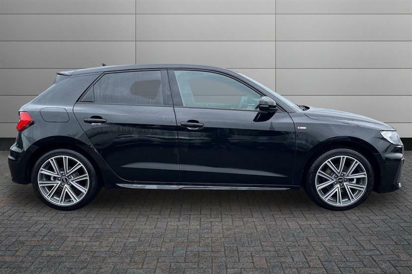 Audi A1 35 Tfsi S Line S Tronic AO26FLK Black #4