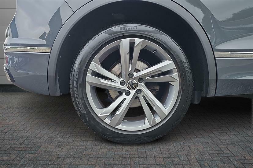 Volkswagen Tiguan 1.5 Tsi 150 R-line Edition Dsg DC23OOV Grey #4