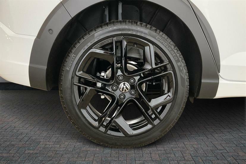 Volkswagen Taigo 1.5 Tsi 150 Black Edition Dsg AO26UYT White #5
