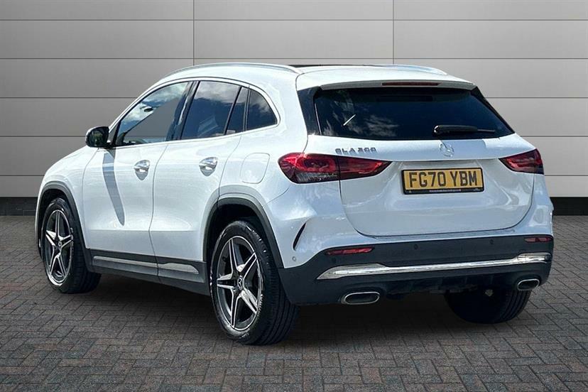 Mercedes-Benz GLA Class 200 Amg Line Premium Plus White #2