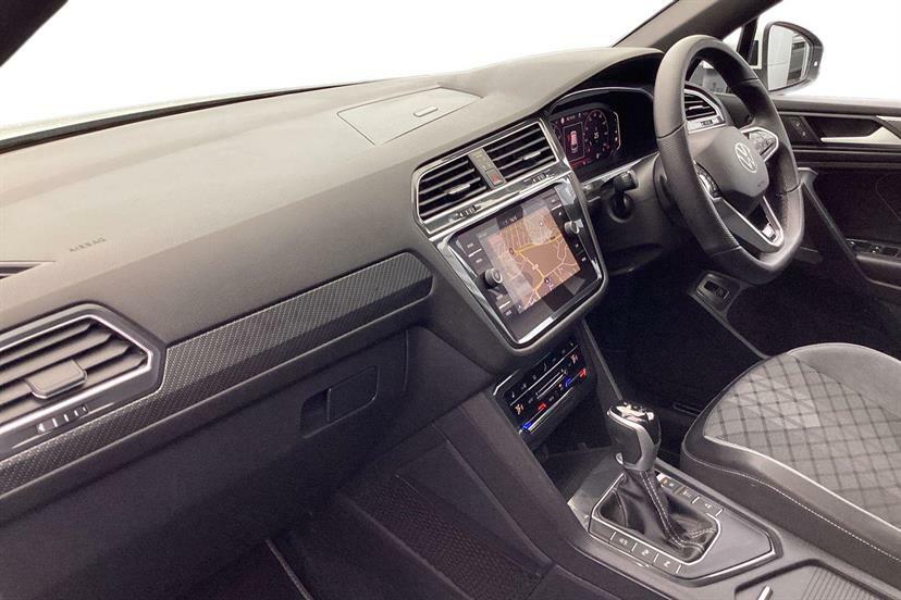 Volkswagen Tiguan Allspace 1.5 Tsi R-line Dsg White #2