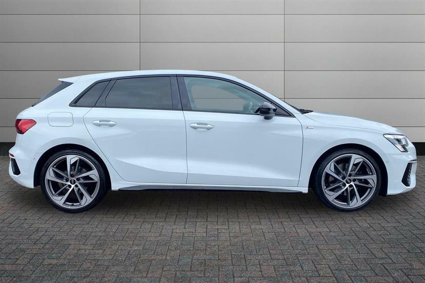 Audi A3 35 Tfsi Edition 1 S Tronic Comfortsound White #4