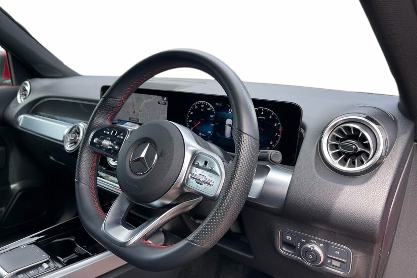 Mercedes-Benz GLB Class Glb200 Amg Line Premium 2 Red #5